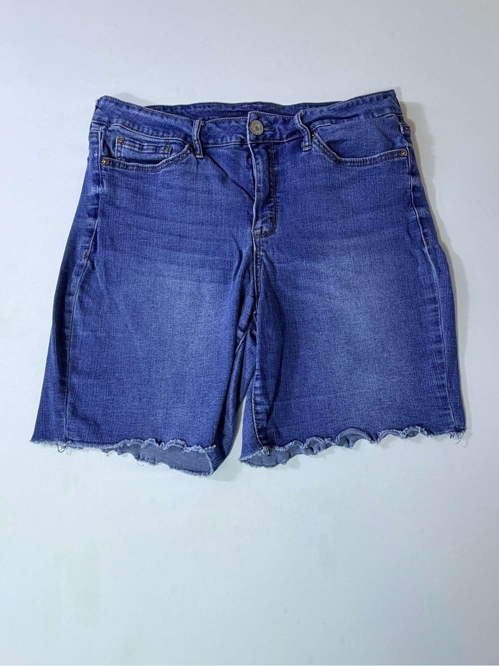 Seven7 Denim Bermuda Cutoff Shorts Medium Wash Distressed Raw Hem Women Size 16
